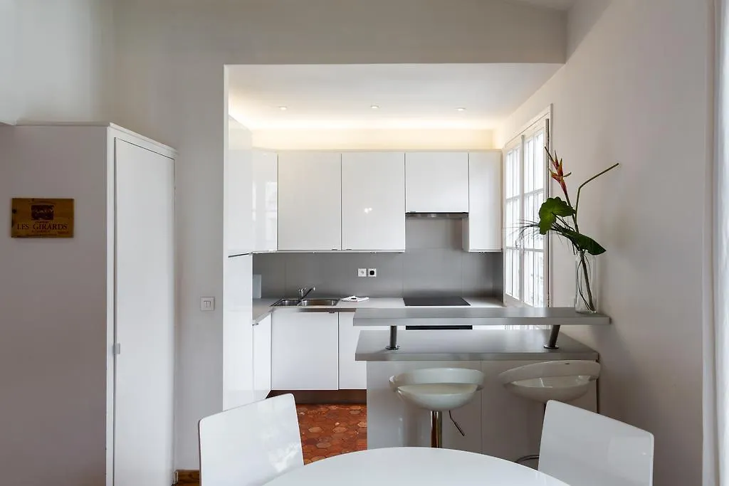 Appartement Dauphine Pont Neuf Paris Apartment